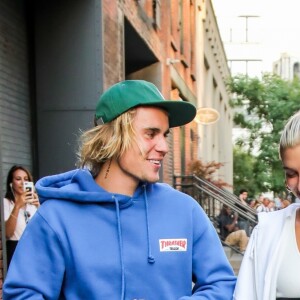 Justin Bieber et sa fiancée Hailey Baldwin sont allés faire du shopping chez Empire Stores avant d'aller diner en amoureux à New York, le 12 juillet 2018