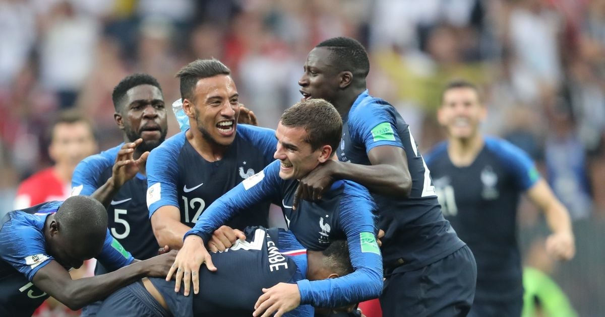 La Joie Des Joueurs De L'équipe De France Après Leur Victoire - Finale ...