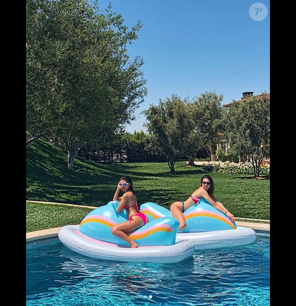 Kourtney Kardashian et Kendall Jenner. Mai 2018.