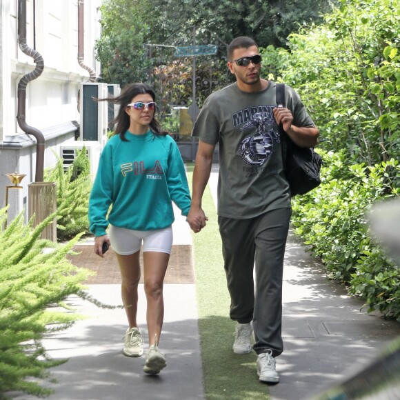 Kourtney Kardashian et son compagnon Younes Bendjima se promènent en amoureux à Rome le 21 juin 2018.