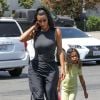 Kim Kardashian et sa fille North à Woodland Hills, le 17 juillet 2018.