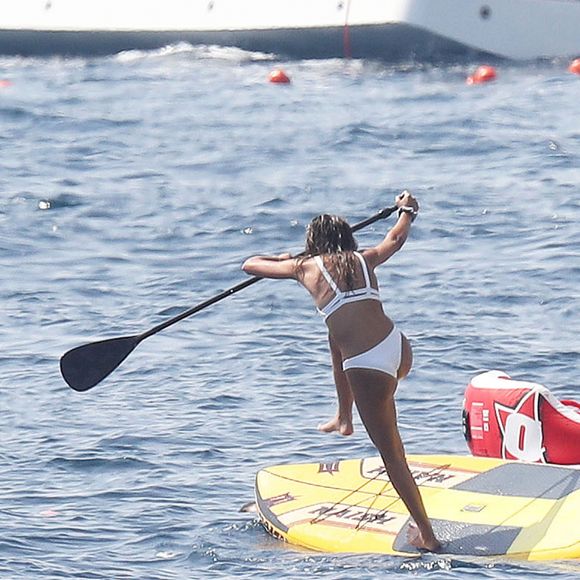 Sylvester Stallone avec sa femme Jennifer Flavin et leurs filles Sistine Rose, Sophia Rose et Scarlet Rose, passent leurs vacances sur un yacht dans le Cap d'Antibes. Le 14 juillet 2018