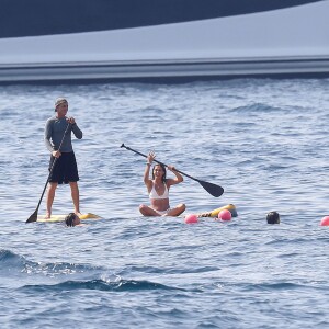 Sylvester Stallone avec sa femme Jennifer Flavin et leurs filles Sistine Rose, Sophia Rose et Scarlet Rose, passent leurs vacances sur un yacht dans le Cap d'Antibes. Le 14 juillet 2018