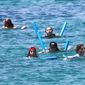 Sylvester Stallone avec sa femme Jennifer Flavin et leurs filles Sistine Rose, Sophia Rose et Scarlet Rose, en vacances près de Saint Tropez, le 13 juillet 2018.
