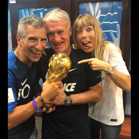 Nagui pose avec son ami Didier Deschamps et sa femme Mélanie Page lors de la Coupe du monde 2018. Instagram, juillet 2018.