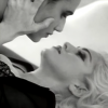 Madonna et Amanda Cazalet dans "Justify My Love", clip signé Jean-Baptiste Mondino en 1990.