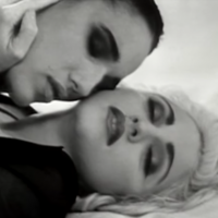 Madonna amoureuse du top Amanda Cazalet : Récit d'une obsession très limite