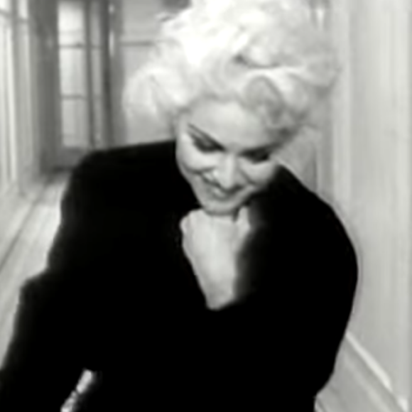 Madonna dans "Justify My Love", clip signé Jean-Baptiste Mondino en 1990.