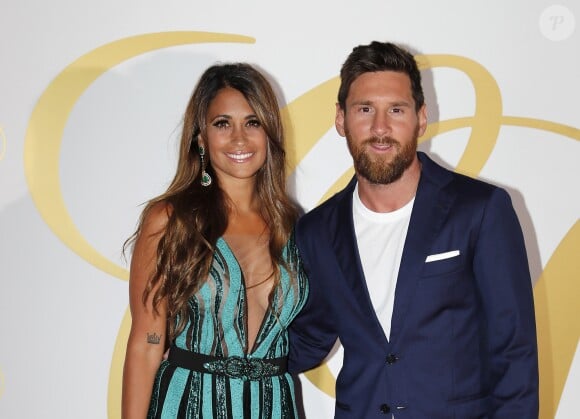 Lionel Messi et sa femme Antonella Roccuzzo - Soirée post-mariage du joueur du footballeur Cesc Fabregas et Daniella Semaan à Ibiza en Espagne le 24 juillet 2018.