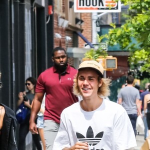 Justin Bieber et sa fiancée Hailey Baldwin se promènent en amoureux dans les rues de New York. Le 27 juillet 2018