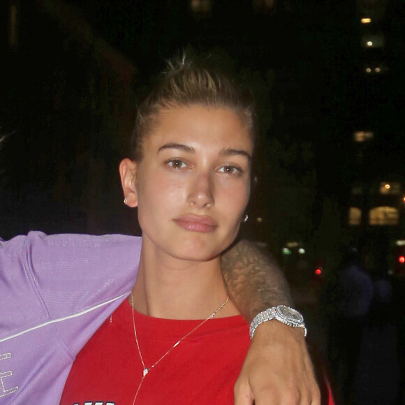 Justin Bieber et sa fiancée Hailey Baldwin quittent le théâtre iPiC dans le quartier de South Side Seaport à New York, le 26 juillet 2018.