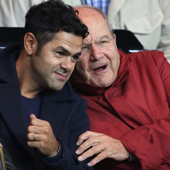 Jamel Debbouze et Marc Ladreit de Lacharrière ont regardé ensemble le match de Ligue 1 entre le PSG et l'Olympique de Marseille à Paris le 23 octobre 2016. Trois jours plus tôt, ils étaient déjà réunis pour une conférence de presse de 3S Entertainment. © Cyril Moreau/Bestimage