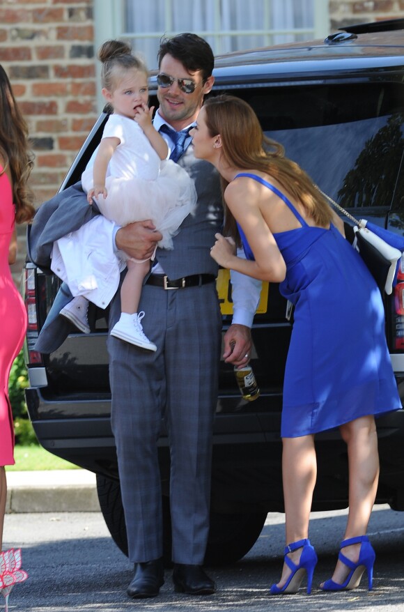 Una Healy, son mari Ben Foden et leur fille Aoife Belle - People arrivant au mariage de Frankie Sandford (The Saturdays) et Wayne Bridge à Woburn. Le 19 juillet 2014