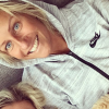 Vibeke Skofterud, championne du monde cet championne olympique norvégienne de ski de fond, a été retrouvée morte à 38 ans le 29 juillet 2018 suite à un accident de jet-ski près d'Arendal. Sa compagne Marit Stenshorne (en bas) lui a dit adieu à travers un message poignant publié sur Instagram avec cette photo d'elles.