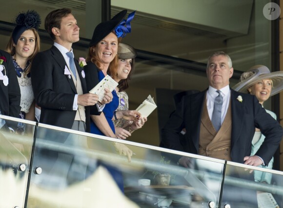 Sarah Ferguson, le prince Andrew et leurs filles Beatrice et Eugenie d'York réunis au Royal Ascot le 19 juin 2015