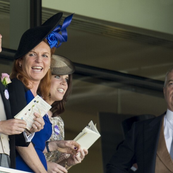 Sarah Ferguson, le prince Andrew et leurs filles Beatrice et Eugenie d'York réunis au Royal Ascot le 19 juin 2015