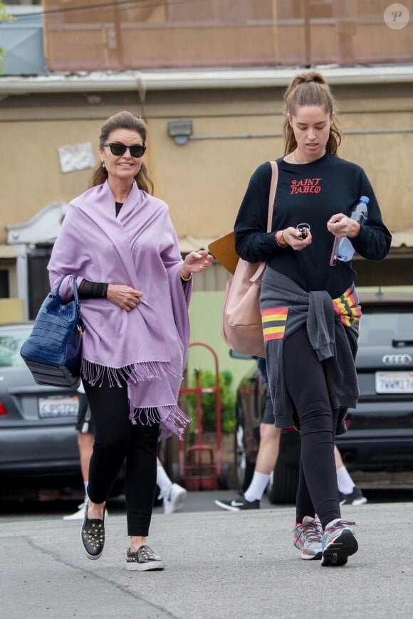 Exclusif - Maria Shriver est allée déjeuner avec ses filles Katherine et Christina Schwarzenegger et des amis au restaurant A Votre Santé à Brentwood, le 7 avril 2018