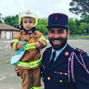 Grégory, le mari de Natasha St-Pier, et leur fils Bixente.