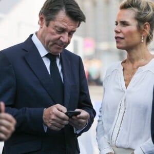 Christian Estrosi et sa femme Laura Tenoudji - Cérémonie d'entrée de Simone Veil et de son époux Antoine Veil au Pantheon à Paris le 1er juillet 2018 © Hamilton / Pool / Bestimage