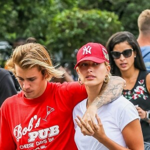 Exclusif - Justin Bieber et sa fiancée Hailey Baldwin se promène à New York le 3 août 2018.