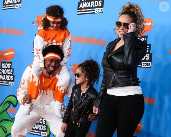 Mariah Carey et Nick Cannon avec leurs enfants Morrocan et Monroe à la soirée Nickelodeon's 2018 Kids' Choice Awards à Inglewood, le 24 mars 2018.