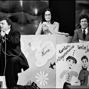 Jacques Martin animant L'Ecole des Fans, avec Nana Mouskouri et Stéphane Collaro, en 1978.