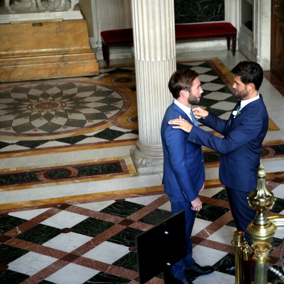 Exclusif - Mariage civil de Christophe Beaugrand et de Ghislain Gerin à Paris le 25 juillet 2018. © Dominique Jacovides/Bestimage