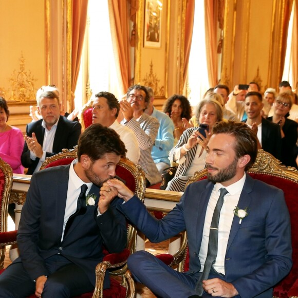 Exclusif - Mariage civil de Christophe Beaugrand et de Ghislain Gerin à Paris le 25 juillet 2018. © Dominique Jacovides/Bestimage