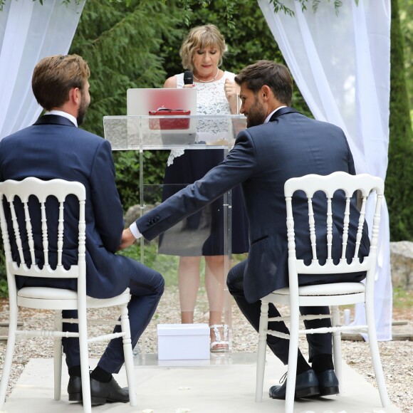 Exclusif - Cérémonie du mariage de Christophe Beaugrand et de Ghislain Gerin au Domaine de Blanche Fleur à Châteauneuf-de-Gadagne le 28 juillet 2018. © Dominique Jacovides/Bestimage