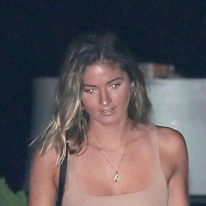 Ben Affleck est allé dîner avec une mystérieuse inconnue (Shauna Sexton) au restaurant Nobu à Malibu. L'acteur qui a récemment fêté ses 46 ans avec sa famille, s'est offert un dîner en tête à tête. Ils ont été aperçus quittant le restaurant séparément, le 16 aout 2018.