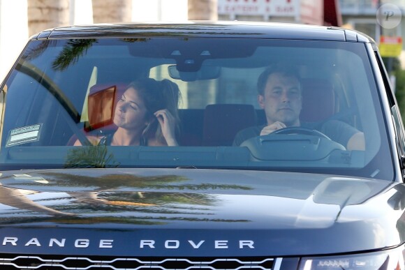 Ben Affleck et sa supposée petite amie Shauna Sexton sont allés acheter de la nourriture à emporter chez Jack in the Box à Los Angeles, le 19 août 2018
