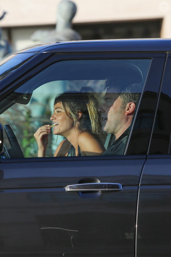 Ben Affleck et sa supposée petite amie Shauna Sexton sont allés acheter de la nourriture à emporter chez Jack in the Box à Los Angeles, le 19 août 2018