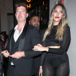 Robin Thicke et sa compagne April Love Geary quittent le restaurant Craig à West Hollywood le 15 juin 2018.