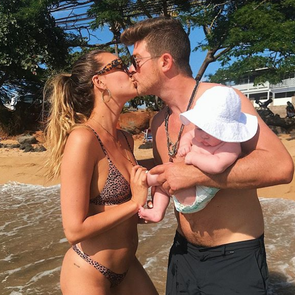 April Love Geary, Robin Thicke et leur fille Mia (6 mois). Juillet 2018.