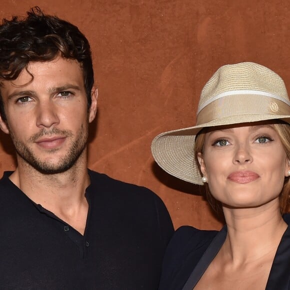 Caroline Receveur (enceinte) et son fiancé Hugo Philip - People au bar Magnum lors des Internationaux de France de Tennis de Roland Garros à Paris. Le 9 juin 2018 © Veeren / Bestimage