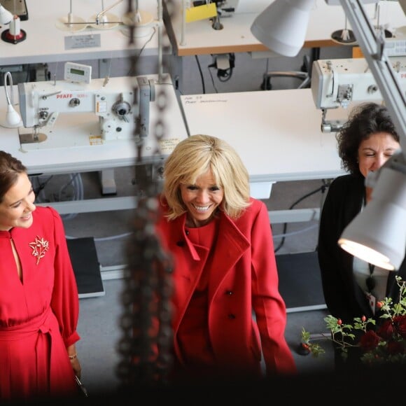 Brigitte Macron et la princesse Mary de Danemark lors de leur visite à l'Académie royale danoise des beaux-arts (Ecole de design) à Copenhague le 28 août 2018 dans le cadre de la visite d'Etat du couple présidentiel français au Danemark. © Dominique Jacovides / Bestimage