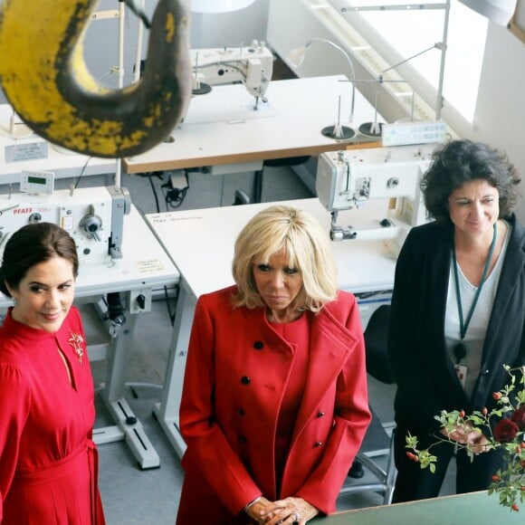 Brigitte Macron et la princesse Mary de Danemark lors de leur visite à l'Académie royale danoise des beaux-arts (Ecole de design) à Copenhague le 28 août 2018 dans le cadre de la visite d'Etat du couple présidentiel français au Danemark. © Dominique Jacovides / Bestimage