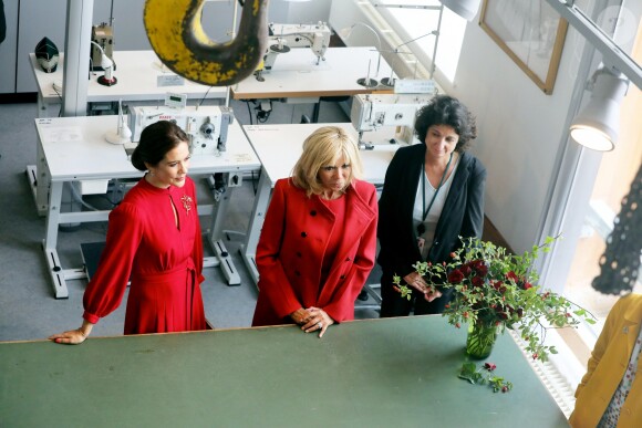Brigitte Macron et la princesse Mary de Danemark lors de leur visite à l'Académie royale danoise des beaux-arts (Ecole de design) à Copenhague le 28 août 2018 dans le cadre de la visite d'Etat du couple présidentiel français au Danemark. © Dominique Jacovides / Bestimage