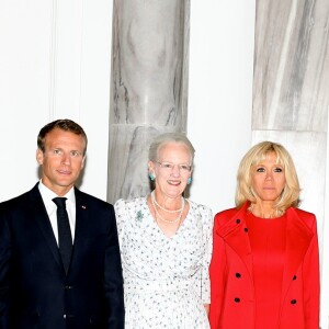 Le prince Frederik de Danemark, le président Emmanuel Macron, S.M la reine Margrethe II de Danemark, Brigitte Macron, la princesse Mary de Danemark - SM la reine de Danemark accueille le couple présidentiel français au palais d'Amalienborg à Copenhague le 28 août 2018. © Dominique Jacovides / Bestimage