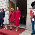  Emmanuel et Brigitte Macron ont été accueillis au palais d'Amalienborg à Copenhague le 28 août 2018 par la reine Margrethe II de Danemark, le prince héritier Frederik et la princesse Mary. © Jacques Witt / Pool / Bestimage 