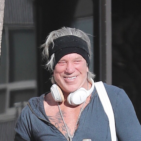 Exclusif - Mickey Rourke à la sortie de la salle de sport Gold's Gym à Venice, le 17 avril 2018.