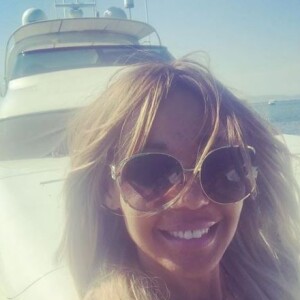 Cathy Guetta sur un yacht à Ibiza le 20 juillet 2018