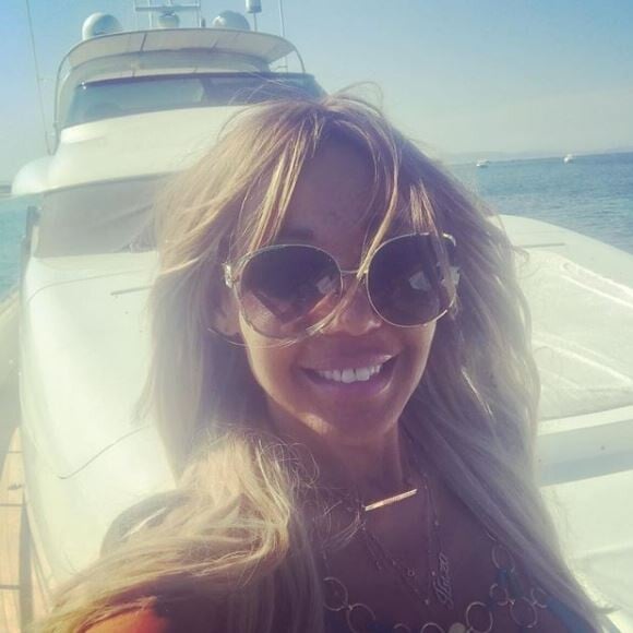 Cathy Guetta sur un yacht à Ibiza le 20 juillet 2018