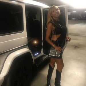 Cathy Guetta pose à Ibiza, le 2 juillet 2018