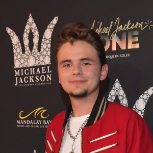 Prince Jackson portant les sneakers Giuseppe Zanotti imaginées en hommage à Michael Jackson. A Las Vegas le 29 août 2018.