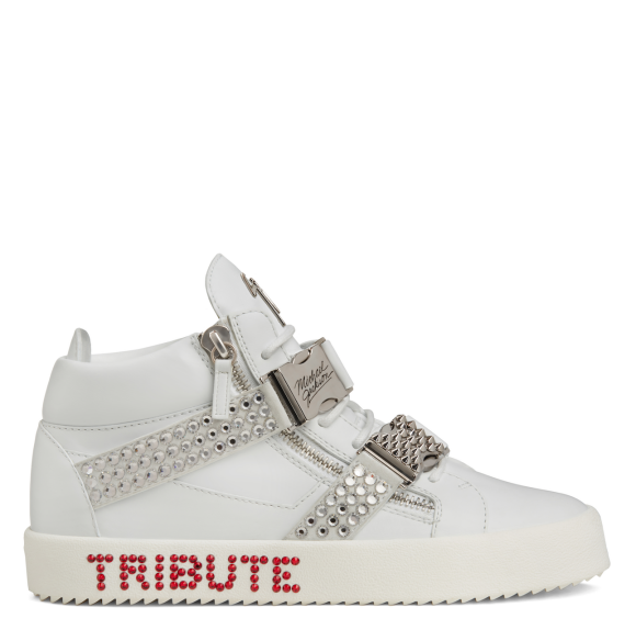 Les sneakers Giuseppe Zanotti imaginées en hommage à Michael Jackson.