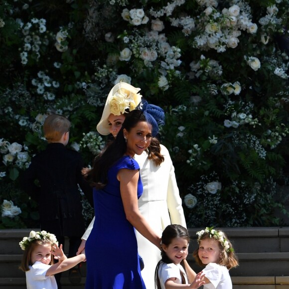 Jessica Mulroney fait son arrivée à la chapelle Saint-George avec les demoiselles d'honneur pour les noces de son amie Meghan Markle, le 19 mai 2018.