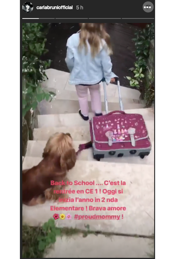 Giulia Sarkozy sur le chemin de l'école sur une vidéo publiée par Carla Bruni sur Instagram le jour de la rentrée des classes le 4 septembre 2018