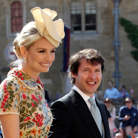 James Blunt et Sofia Wellesley (boucles d'oreilles Cartier) - Les invités arrivent à la chapelle St. George pour le mariage du prince Harry et de Meghan Markle au château de Windsor, Royaume Uni, le 19 mai 2018.