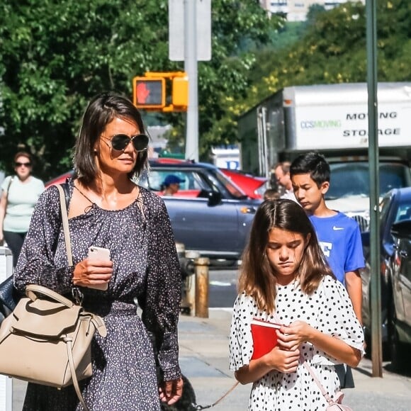 Exclusif - Katie Holmes et sa fille Suri Cruise se baladent dans le quartier de Soho à New York le 30 août 2018.